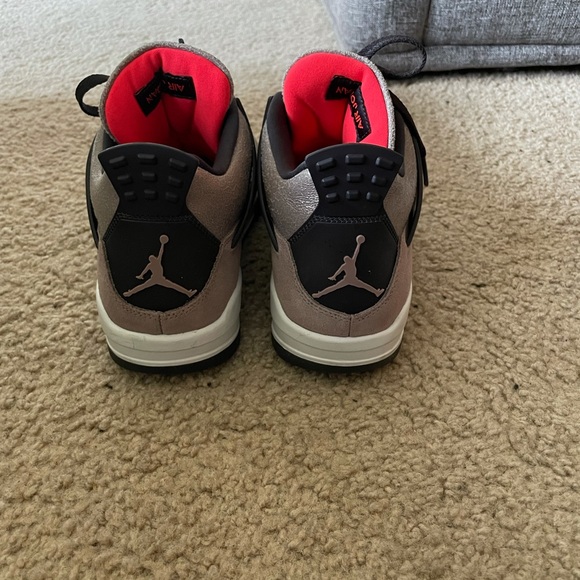 Jordan 4s